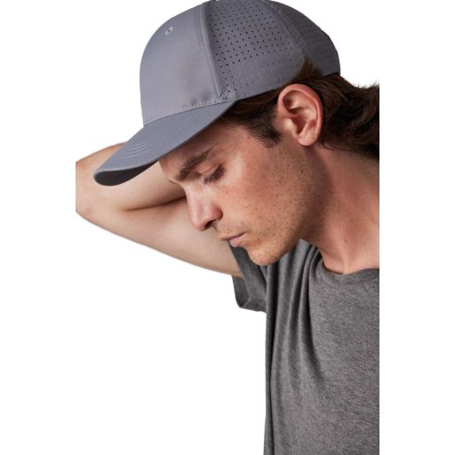 K-UP KP118 6 paneles perforált baseball sapka